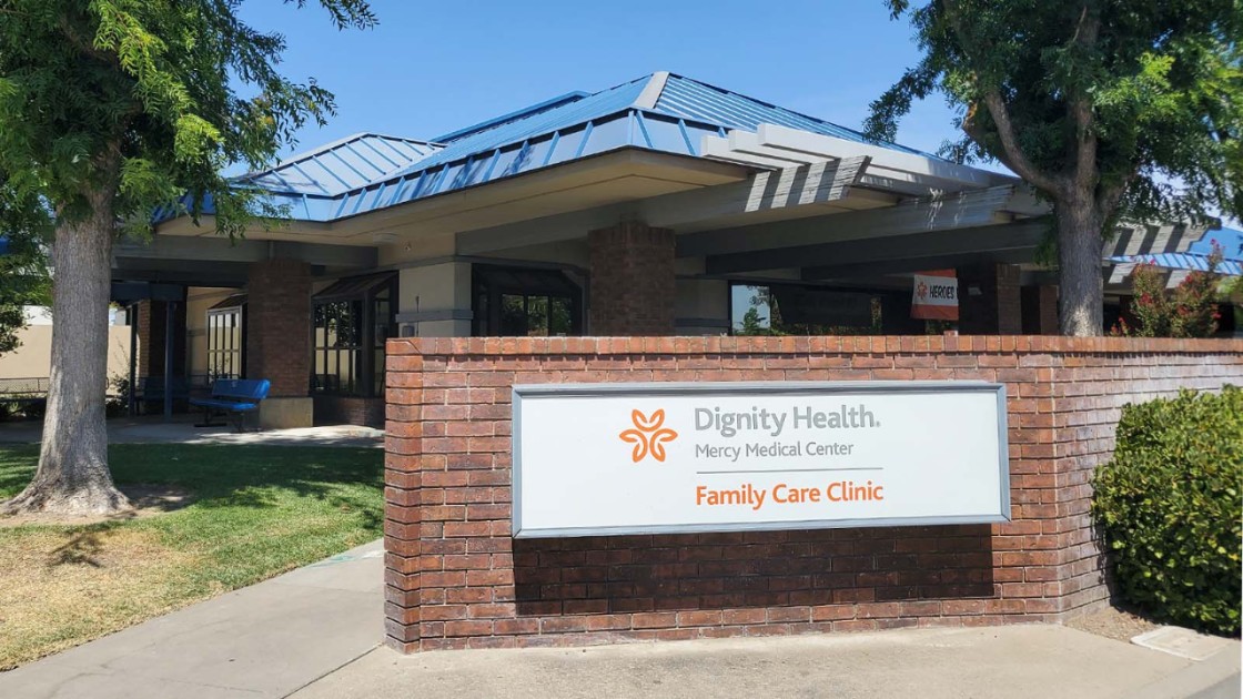 Exterior photo of Dignity Health Family Care Clinic in Merced, CA