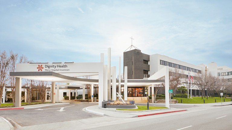 Exterior photo of Mercy Hospital Downtown in Bakersfield, CA
